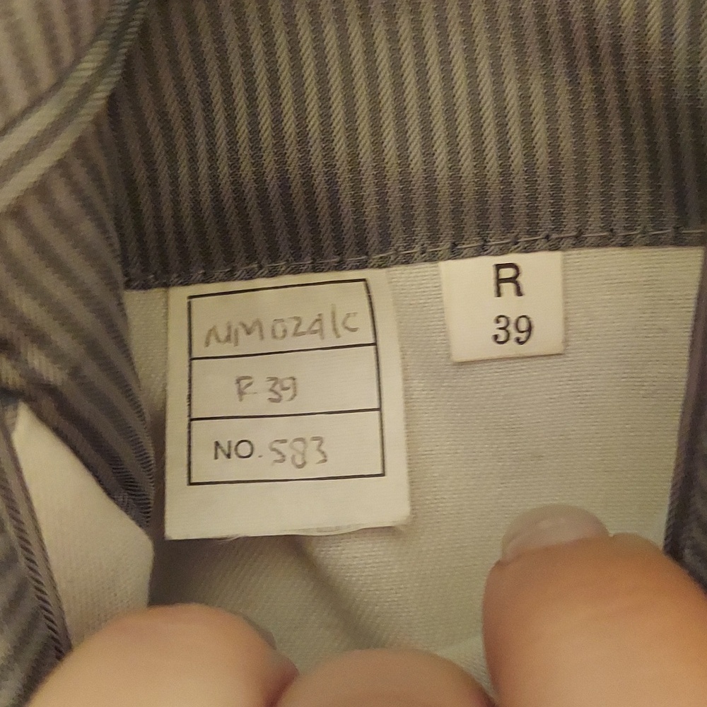 Blazer with Gold Buttons - Picture 5 of 8
